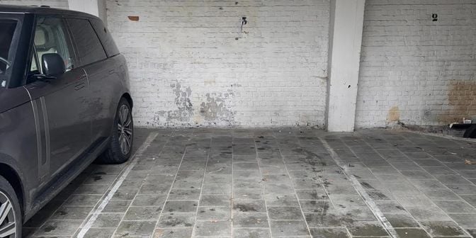 Garage te huur in Rue Armand Campenhout 8, 1050 Elsene