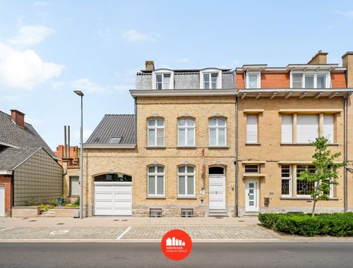                                         Herenhuis te koop in Ieper, € 795.000
