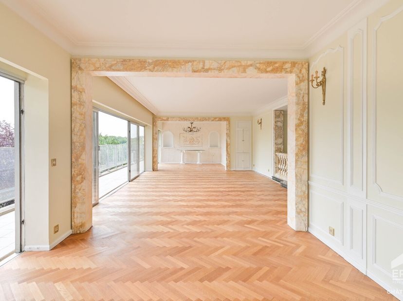 Brussel  Uitzonderlijk appartement met 4 slaapkamers en terrassen  Franklin RooseveltlaanIdeaal gelegen aan de prestigieuze Franklin Rooseveltlaan in