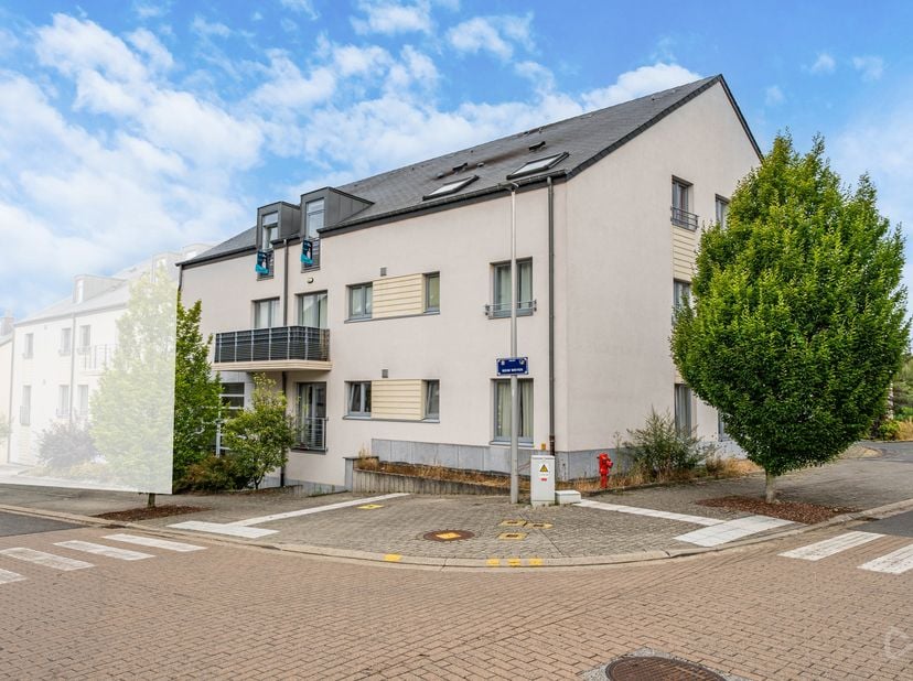 WE INVEST stelt u dit aangename appartement voor, gelegen in Beim Weyer, in een praktische en gegeerde omgeving, dicht bij alle voorzieningen. <br />