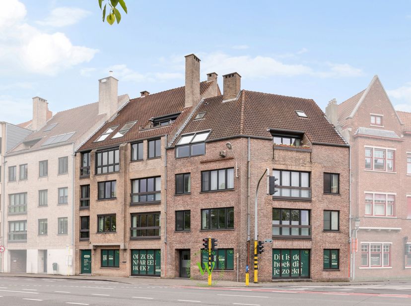 Bedrijfsvastgoed te koop in Gulden-Vlieslaan 31 bus A,
                    8000 Brugge