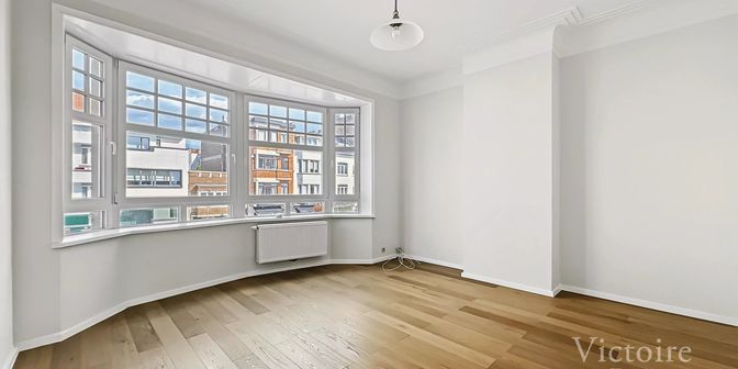 Appartement te huur in CP 1359 bus C, 1180 Ukkel