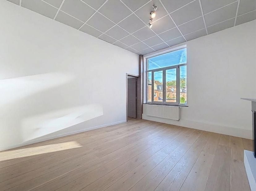 Appartement te huur in Rue Ambiorix 37,
                    4000 Liège