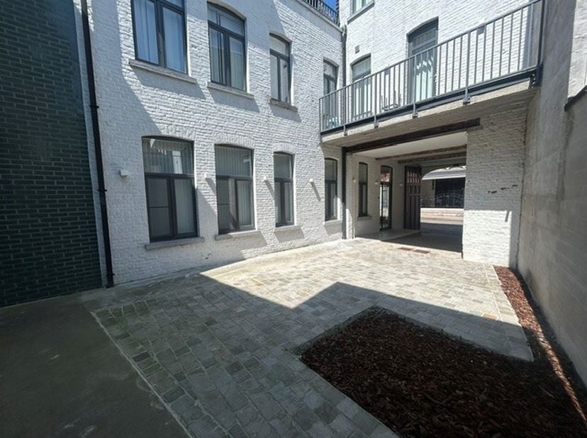 Handelspand te koop in het Centrum van Wervik Dankzij de uitstekende ligging geniet het pand van een goede zichtbaarheid en een vlotte bereikbaarheid.