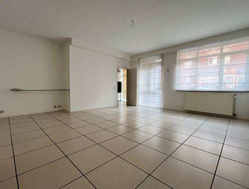                                         Gelijkvloers app. te huur in Tournai, € 900
