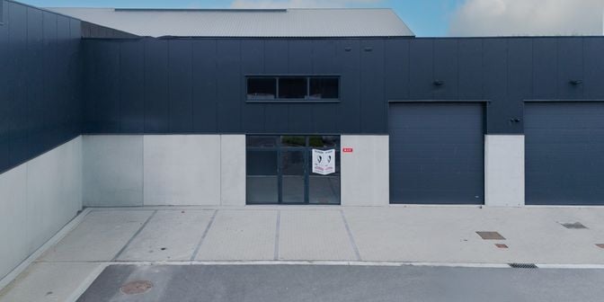Bien professionnel à vendre à Moenkouterstraat 3 boîte 7, 8550 Zwevegem