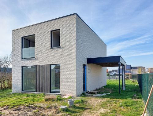                                         Villa te koop in Bavegem, € 495.000
