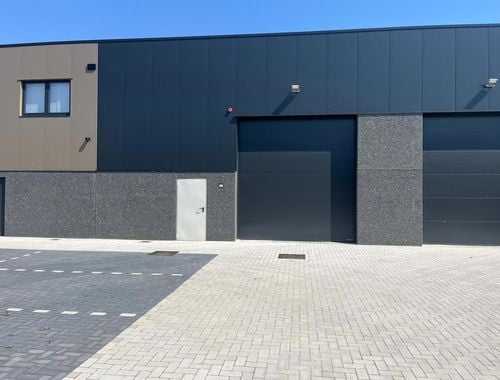                                         Entrepôt à vendre à Ranst, € 366.894
