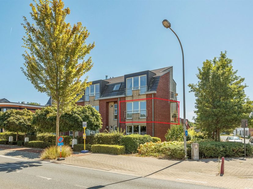 Instapklaar appartement op 1ste verdieping in Booischot.<br />
<br />
<br />
Ontdek dit zéér goed onderhouden appartement in Residentie 't Schaluin.