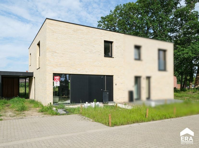 In een zeer rustige omgeving, vlakbij het centrum van Houthalen, vinden we deze nieuwe verkaveling gelegen in een autoluwe straat. Het geheel omvat en