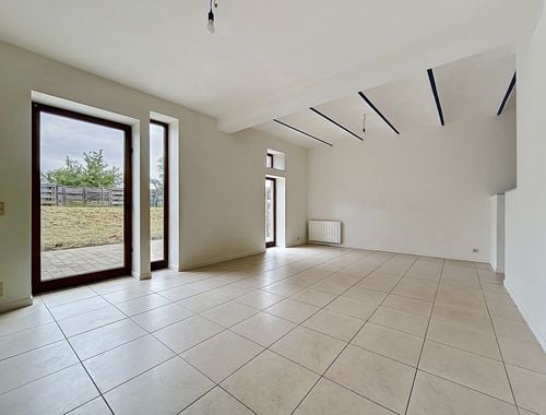                                         Duplex à louer à Crehen, € 950
