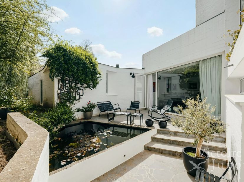 Uitzonderlijke architectenwoning  Albert Bontridder (1958)<br />
Een opmerkelijk werk van architect Albert Bontridder. Deze woning, opgetrokken in 195