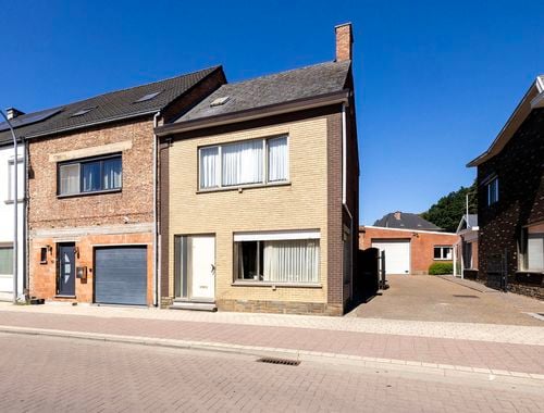                                         Eengezinswoning te koop in Beerzel, € 265.000
