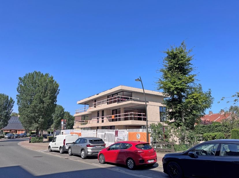 Aankoop onder 6% BTW mogelijk. Prachtig nieuwbouw appartement met ruim terras gelegen in het centrum van Koksijde en op wandelafstand van het strand.&amp;