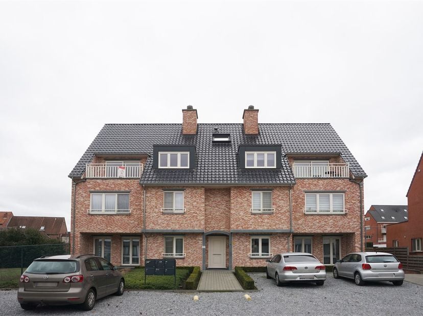 Dit aangename duplexappartement is gelegen op de tweede en derde verdieping van Residentie Pand 6, centraal gelegen in het centrum van Paal. Winkels,