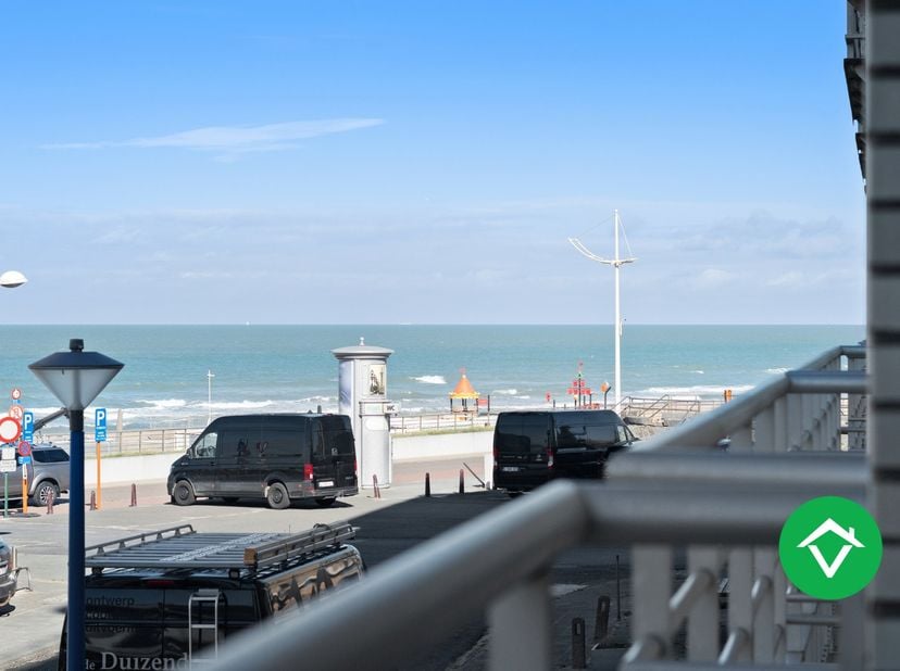 Op zoek naar een charmant stekje aan de Belgische kust?<br />
Dit knusse 1-slaapkamerappartement ligt op enkele meters van het strand van Koksijde – d