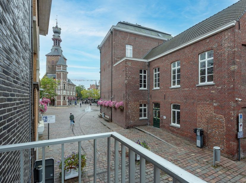 Bezoek kan enkel gepland worden via 'MijnHuurprofiel' of via onze website: www.vlaemynck.be <br />
https://Vlaemynck.mijnhuurprofiel.be/property/492ea