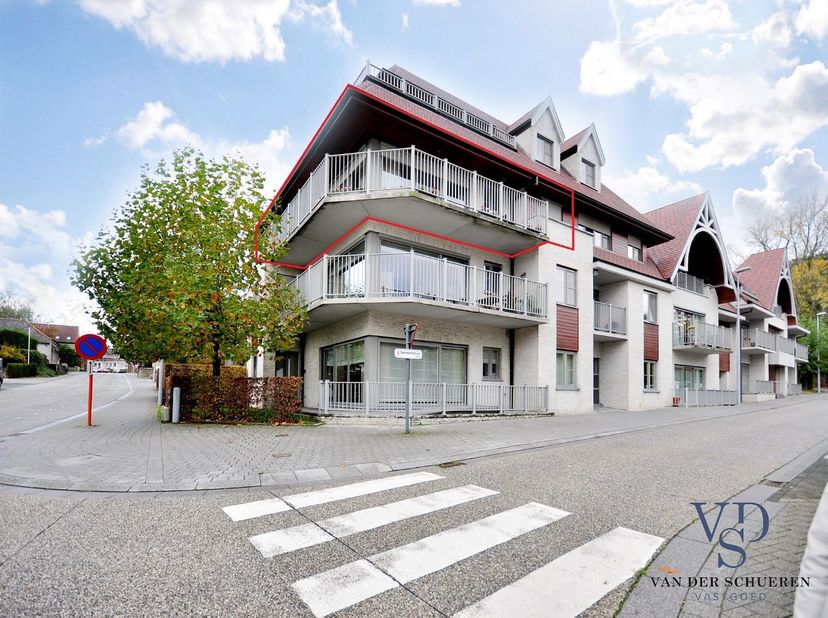 Appartement à louer
                    à 9890 Dikkelvenne