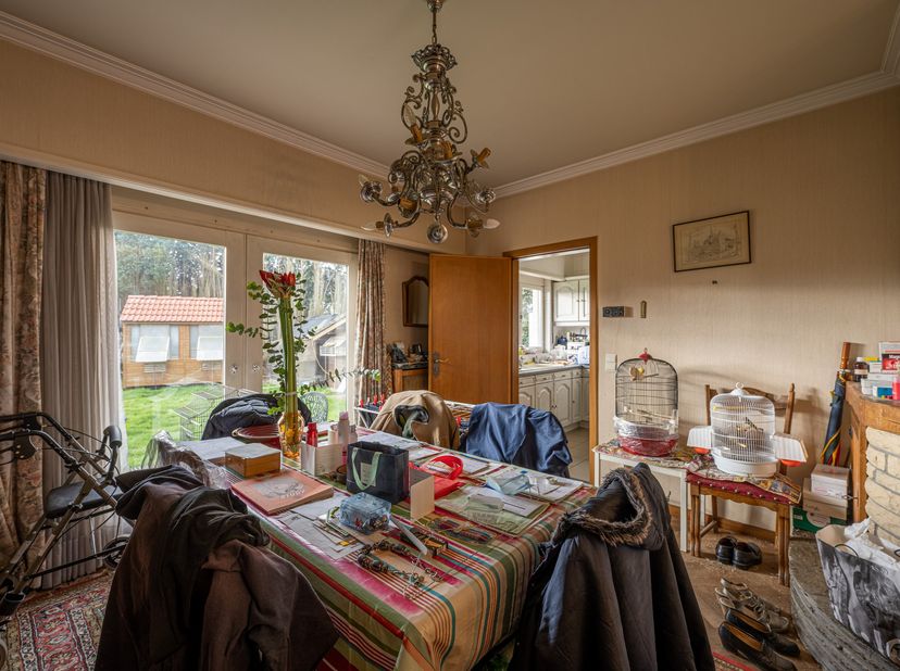 Op een centrale locatie te Boechout vinden we deze charmante te renoveren vrijstaande woning met leuke tuin. De ligging geniet van een uitstekende ber