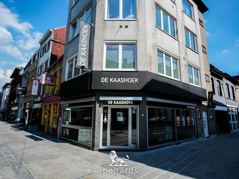 Bien professionnel à louer
                    à 8500 Kortrijk