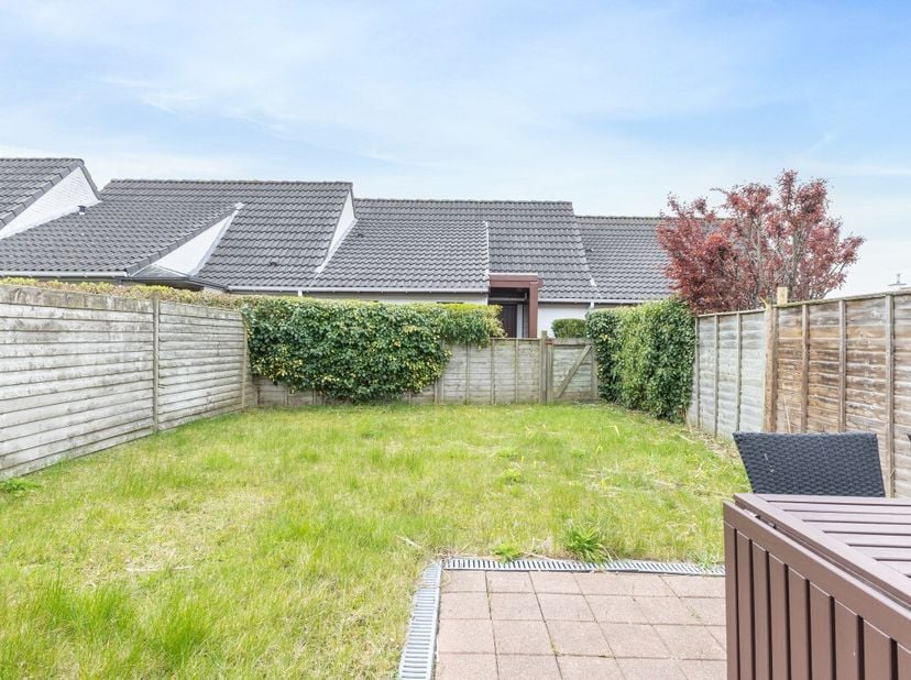 Te koop: charmant vissershuis in een rustig vakantiepark in Bredene, met staanplaats inbegrepen. Deze vakantiewoning ligt in een groene omgeving, idea