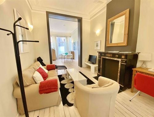                                         Appartement te huur in Elsene, € 1.450
