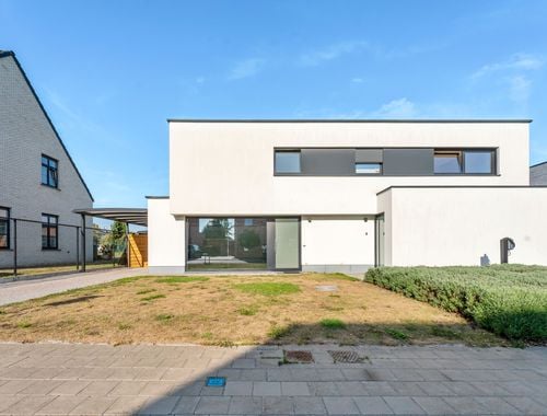                                         Maison à louer à Geluwe, € 950
