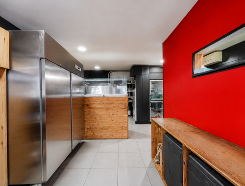                                         Handelsgelijkvloers te koop in Marche-en-Famenne, € 235.000
