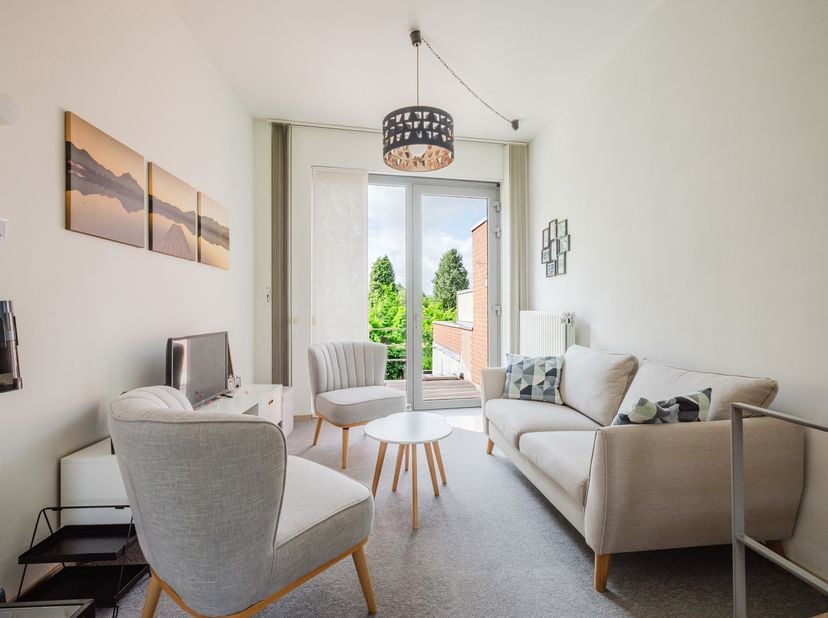 Deze energiezuinige woning is gelegen op één van de meest gegeerde locaties van Gent!<br />
LIGGING<br />
Gelegen op een absolute toplocatie nabij het