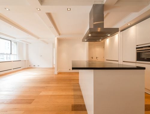                                         Appartement à vendre à Ixelles, € 375.000
