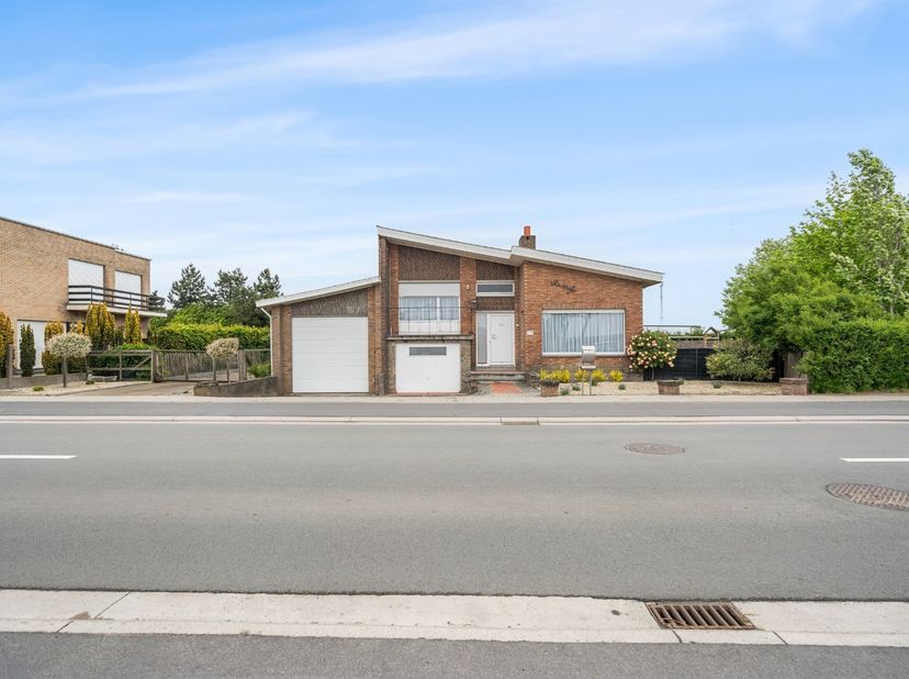 Huis te koop in Oostmeetstraat 138,
                    8680 Koekelare