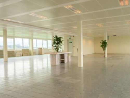                                         Kantoorgebouw te huur in Deurne, € 13.841,67
