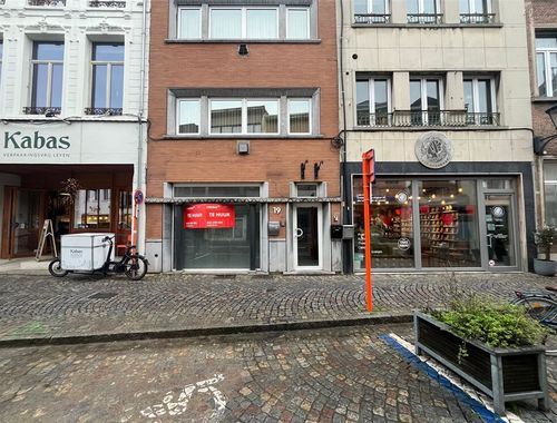                                         Bureaux à louer à Mechelen, € 850
