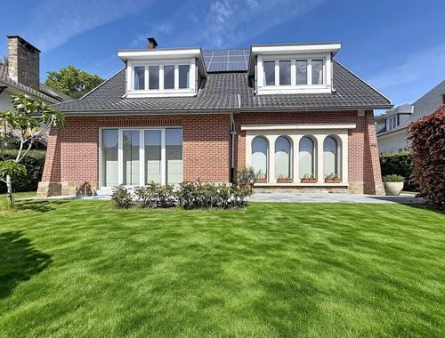                                         Villa te koop in Laken, € 690.000
