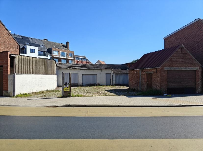 Terrain à vendre
                    à 8820 Torhout