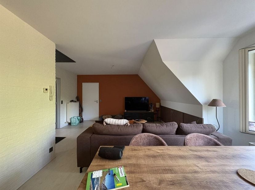 Instapklaar 1-slaapkamerappartement met ruim terras in Herentals <br />
Ligging: Dit instapklare appartement is gelegen net buiten het centrum van Her