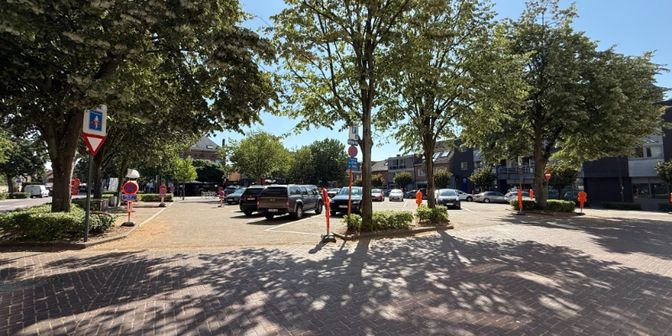 Bedrijfsvastgoed te huur in Dorpsplein 16, 9940 Evergem