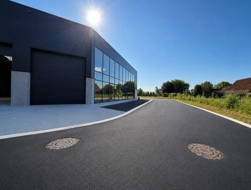                                         Bedrijfsgebouw te koop in Elverdinge, € 450.000
