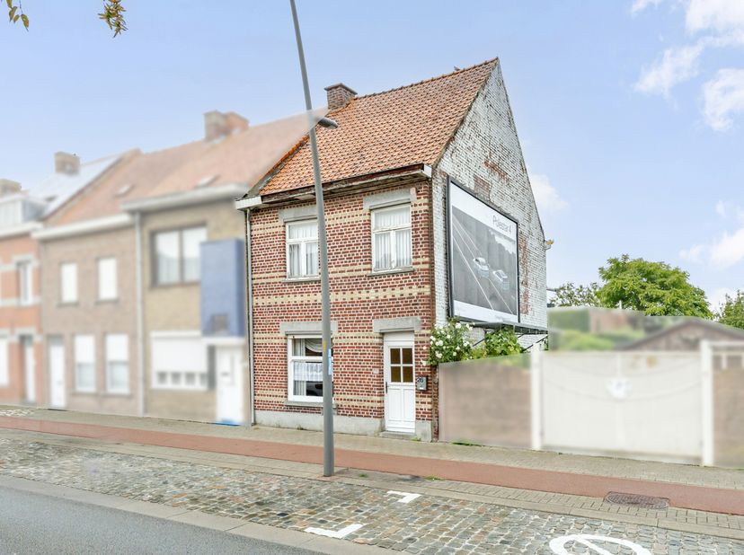Huis te koop in Westlaan 26,
                    8800 Roeselare