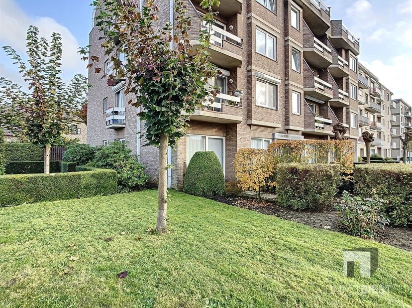 Gelijkvloers appartement van 89m² met twee slaapkamers in het centrum van Tessenderlo.<br />
Ideaal gelegen vlakbij winkels/scholen/openbaar vervoer<
