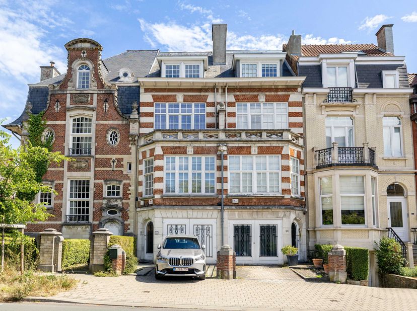 Huis te koop in ,
                    1180 Ukkel
