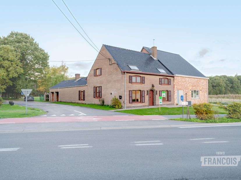 Huis te koop in Poelkapellestraat 29,
                    8650 Houthulst