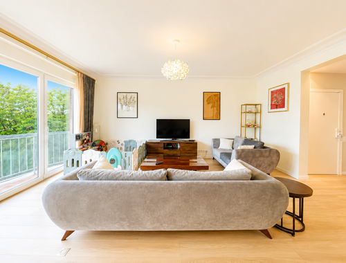                                         Appartement te huur in Ukkel, € 2.300
