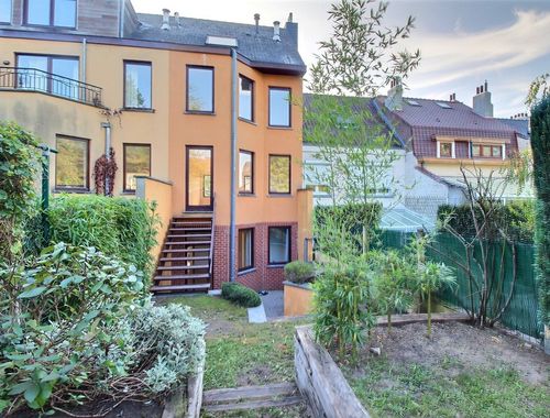                                         Maison à louer à Uccle, € 2.275

