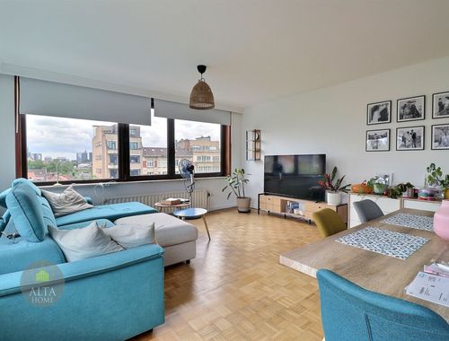                                         Appartement à vendre à Schaerbeek, € 300.000

