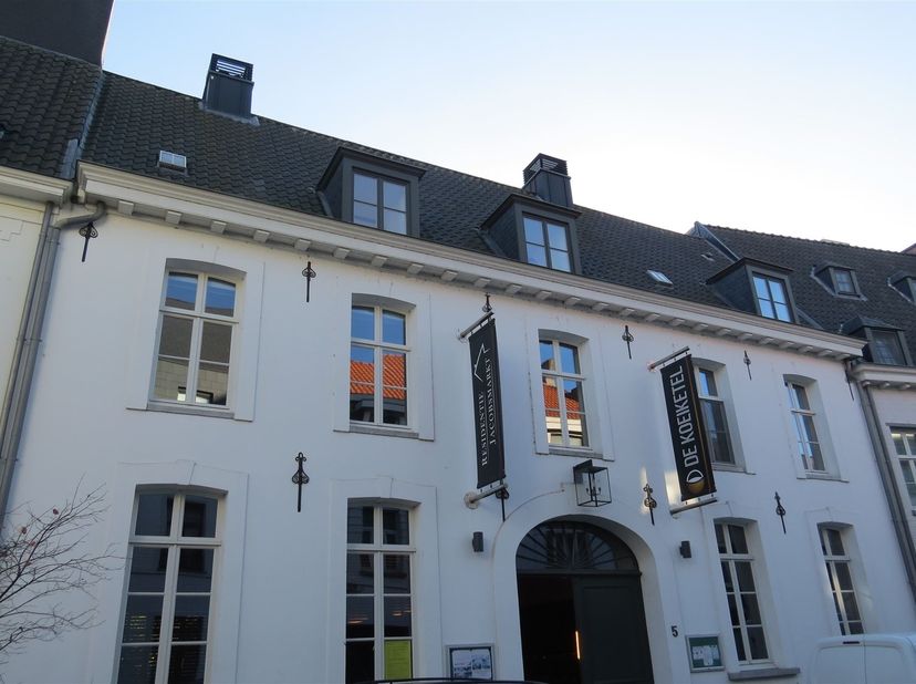 Résidence Jacobsmarkt : confort, prise en charge et luxe au cœur de Turnhout.<br />
Située à proximité de la Grand-Place, du Centre culturel De Warand