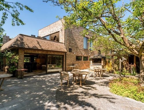                                         Handelspand met woonst te koop in Brecht, € 1.249.000
