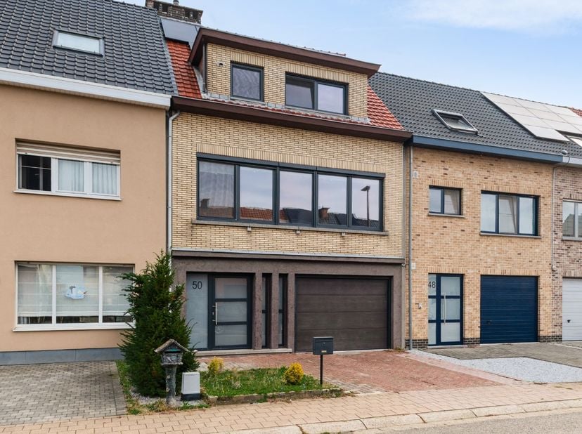 Huis te koop in Sint Hubertusstraat 50,
                    2940 Hoevenen