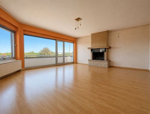                                         Appartement te huur in Leuze-en-Hainaut, € 750
