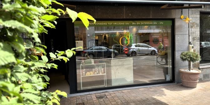 Bedrijfsvastgoed over te nemen in Tolpoortstraat 1, 9800 Deinze